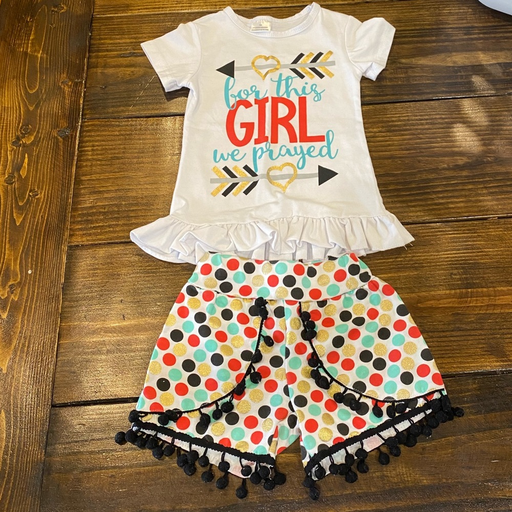 Girls Boutique outfit size xs 12-18 month